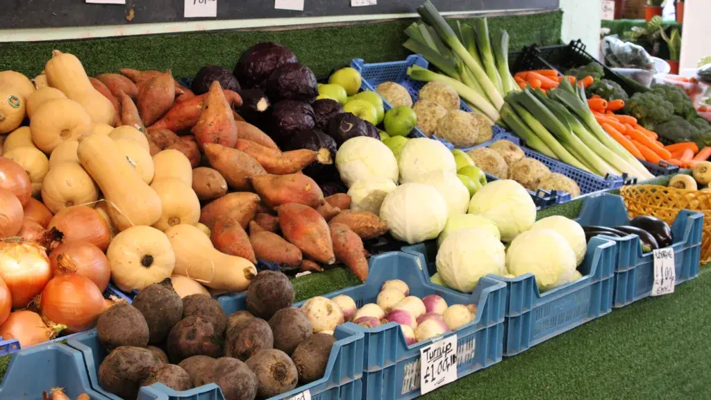 Vegetable stand